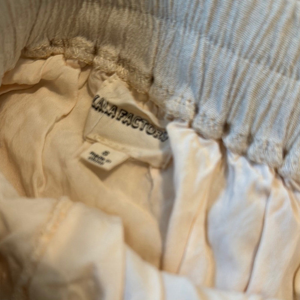 Cream Ruffled Skirt - Picture 2 of 2